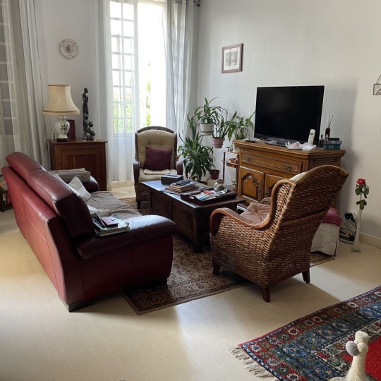  Annonces AIGUILLON : Immeuble | AIGUILLON (47190) | 261 m2 | 214 000 € 