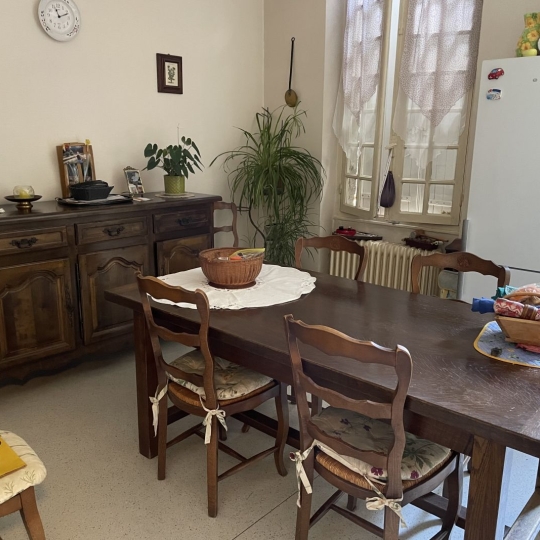  Annonces AIGUILLON : Immeuble | AIGUILLON (47190) | 261 m2 | 214 000 € 