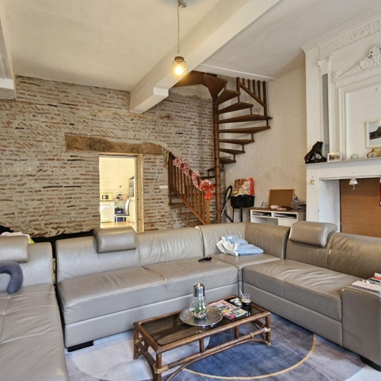  Annonces AIGUILLON : Immeuble | LAFITTE-SUR-LOT (47320) | 381 m2 | 129 000 € 