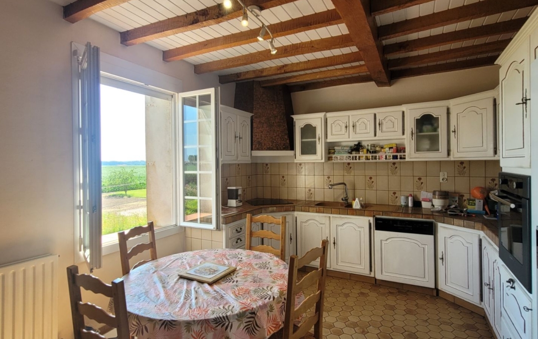 Annonces AIGUILLON : Maison / Villa | LAGRUERE (47400) | 190 m2 | 189 000 € 