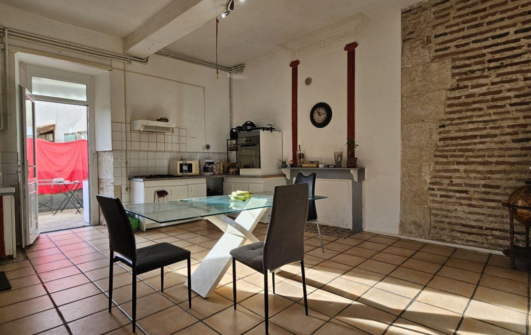 Annonces AIGUILLON : Immeuble | LAFITTE-SUR-LOT (47320) | 381 m2 | 129 000 € 